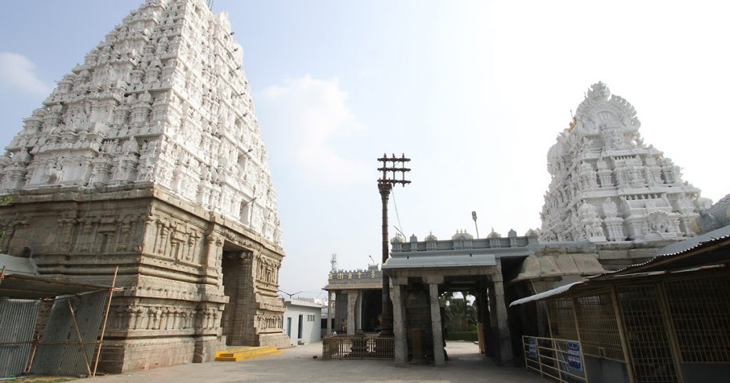 Sri Kalyana Venkateswara Swamy Temple,Narayanavanam - Help