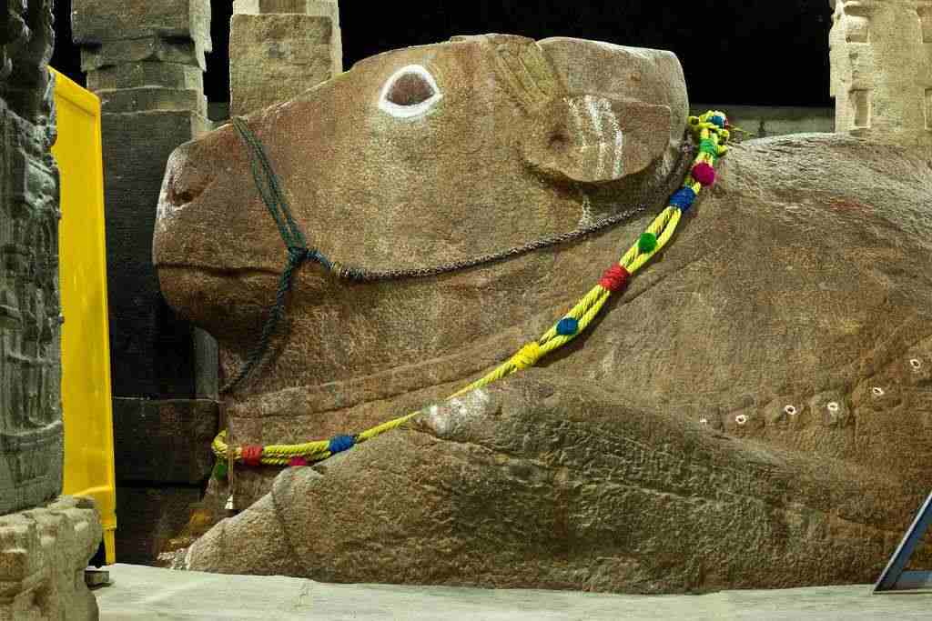 Yaganti Temple: Mystery of the Growing Nandi & Complete Darshan Guide