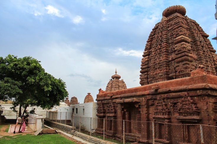 Jogulamba Temple complex at Alampur Telangana near Tungabhadra River – ancient Chalukyan architecture
