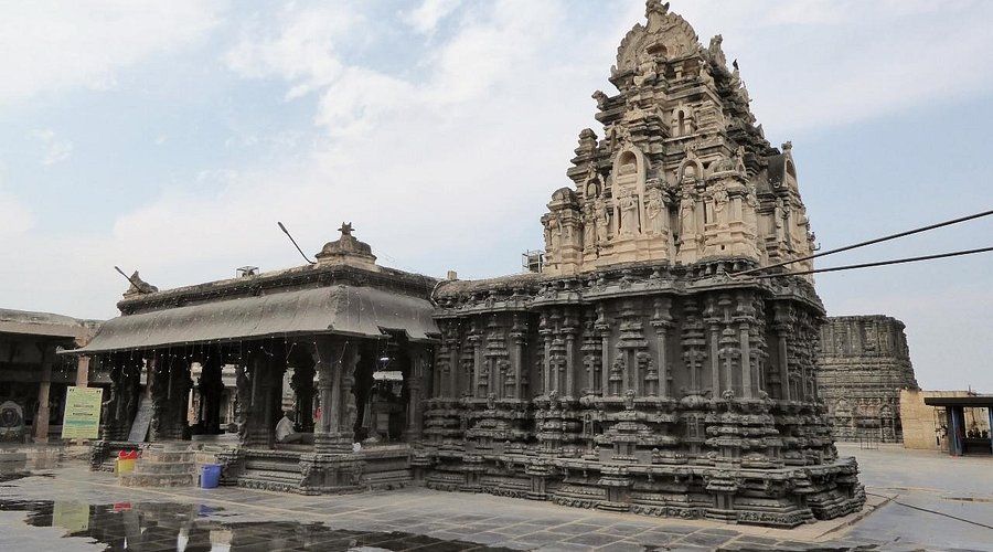 Kasi Visweswara Swamy Temple Bugga with ancient Shiva temple architecture