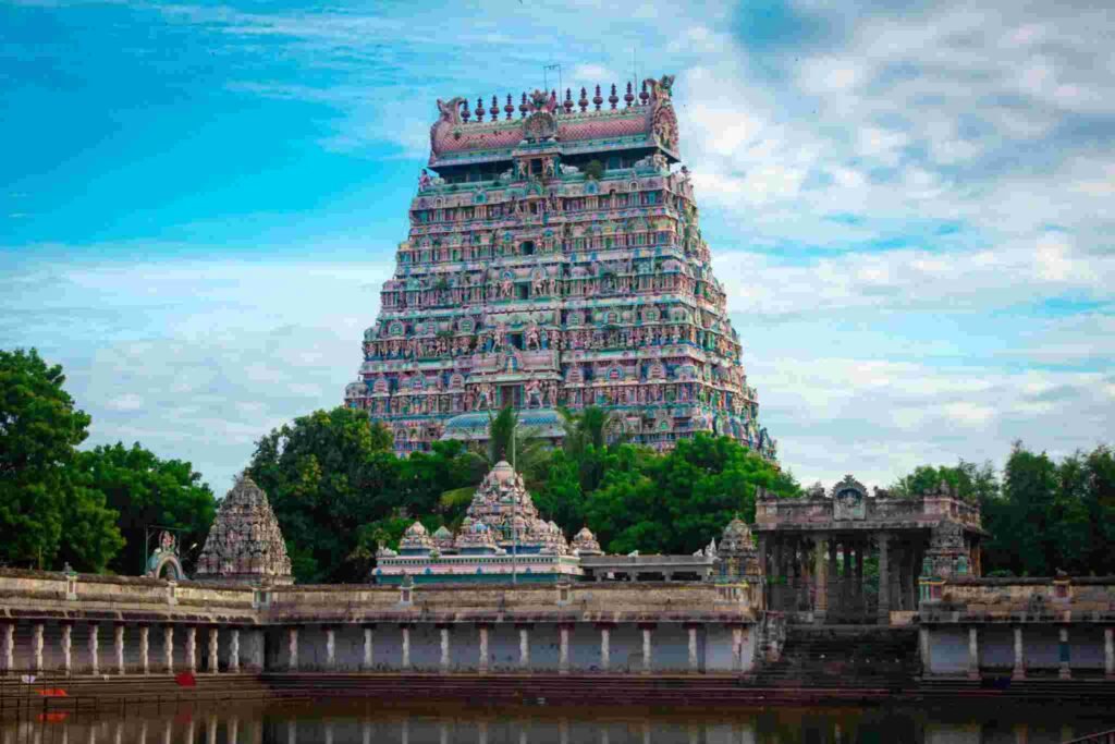 Chidambaram Nataraja Temple gopuram showcasing Dravidian architecture in Tamil Nadu